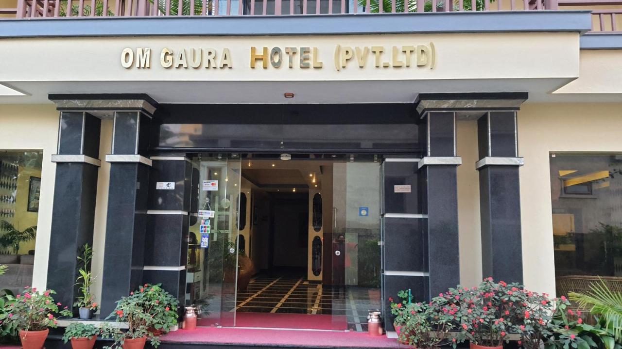 Om Gaura Hotel Pokhara Zewnętrze zdjęcie