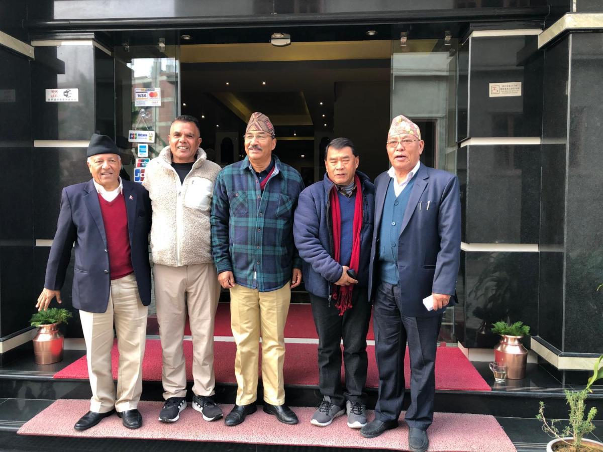 Om Gaura Hotel Pokhara Zewnętrze zdjęcie